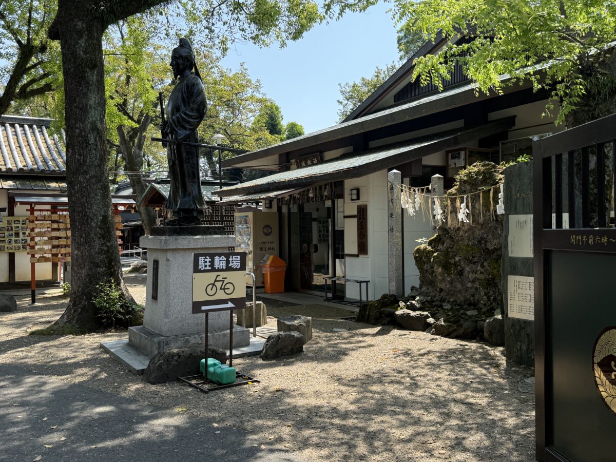 護王神社 駐輪場