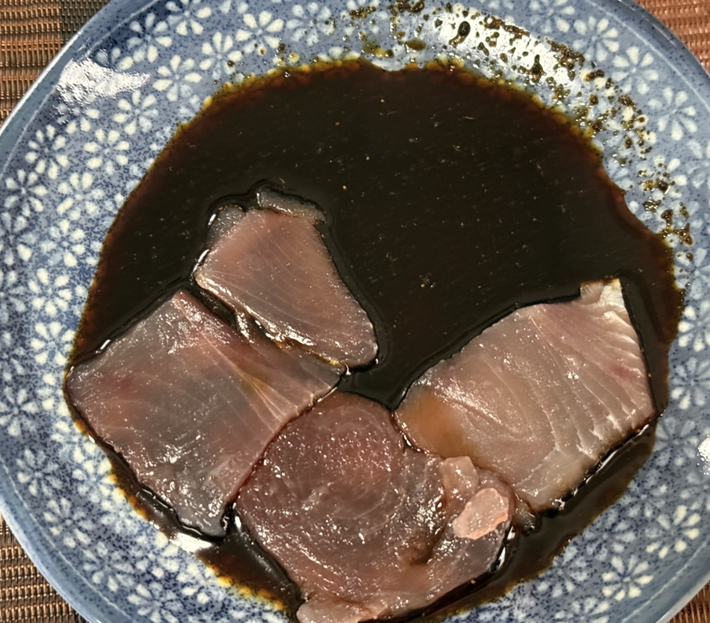 黒七味を使ったマグロの刺身